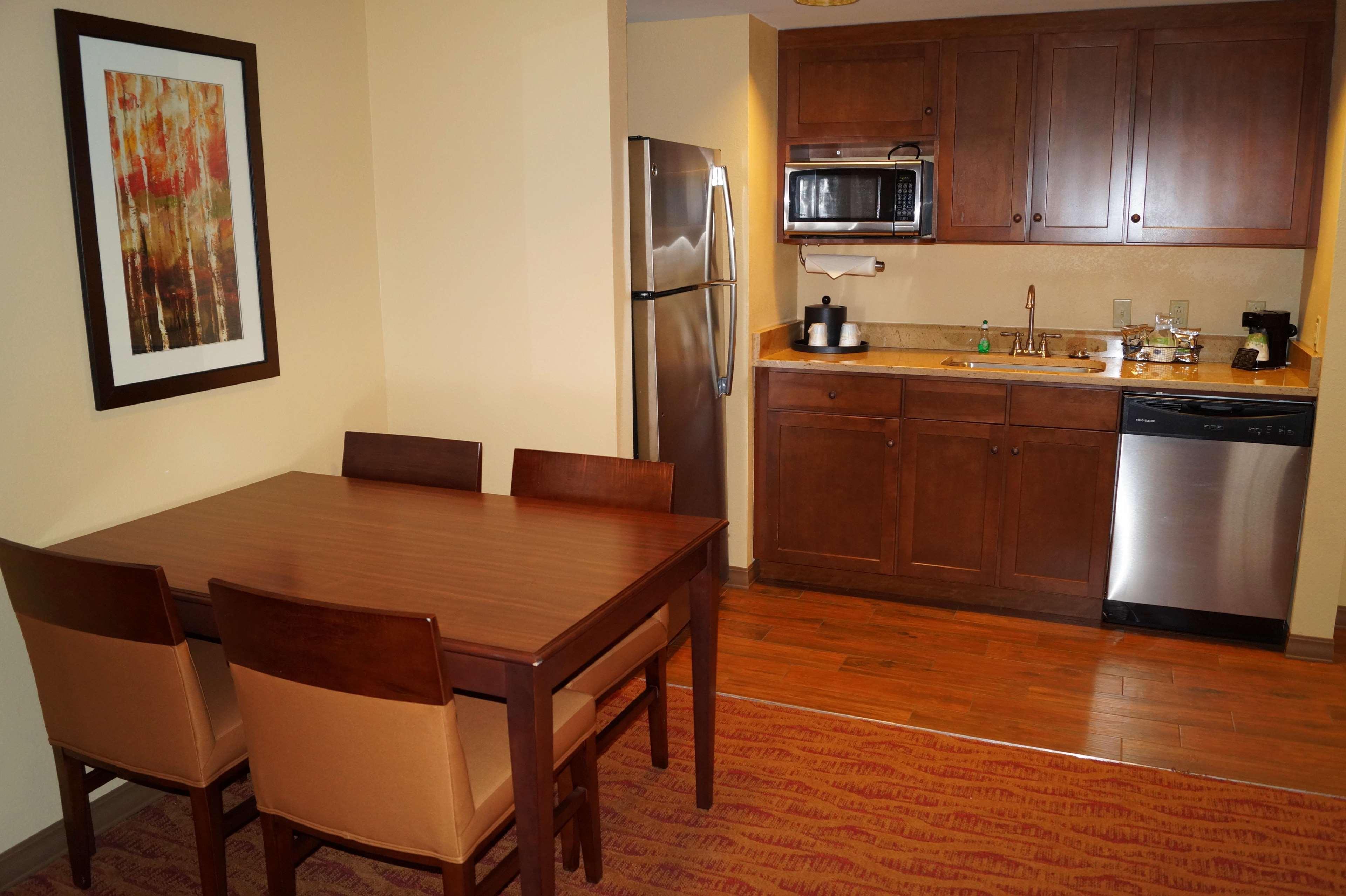 Hampton Inn Altoona Exterior photo