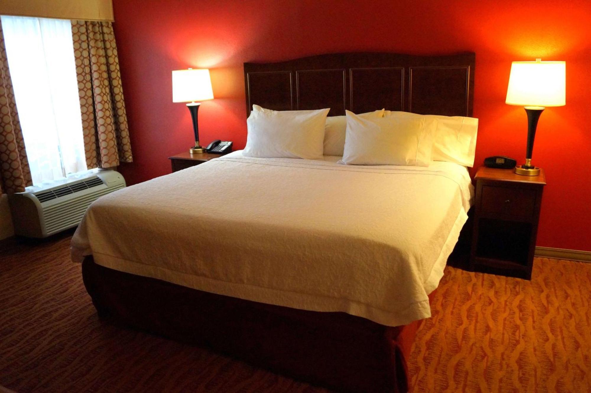 Hampton Inn Altoona Exterior photo