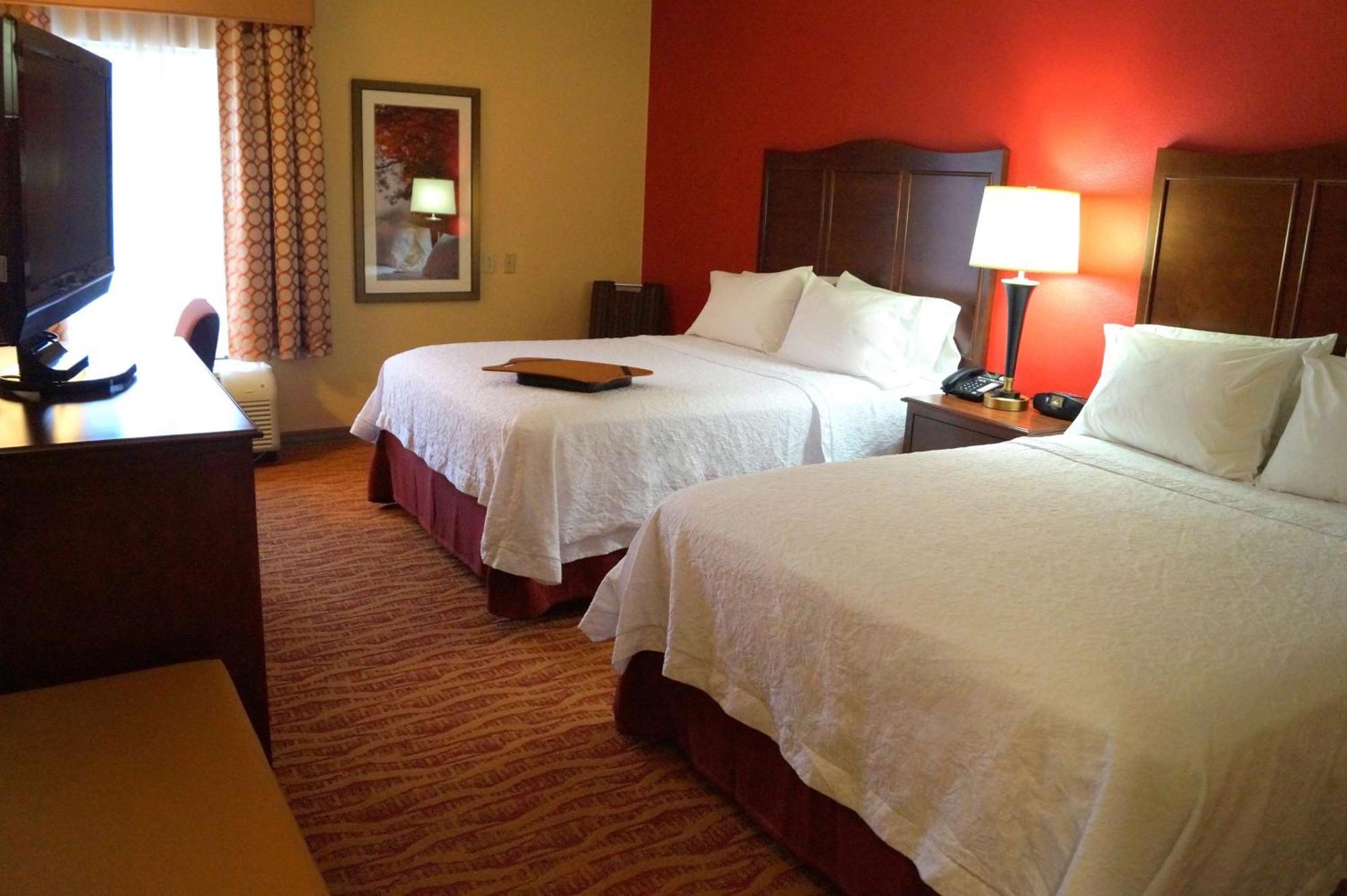 Hampton Inn Altoona Exterior photo