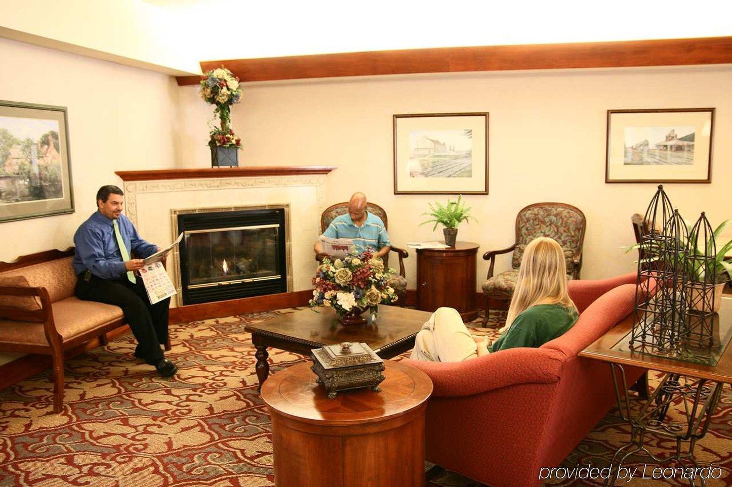 Hampton Inn Altoona Interior photo
