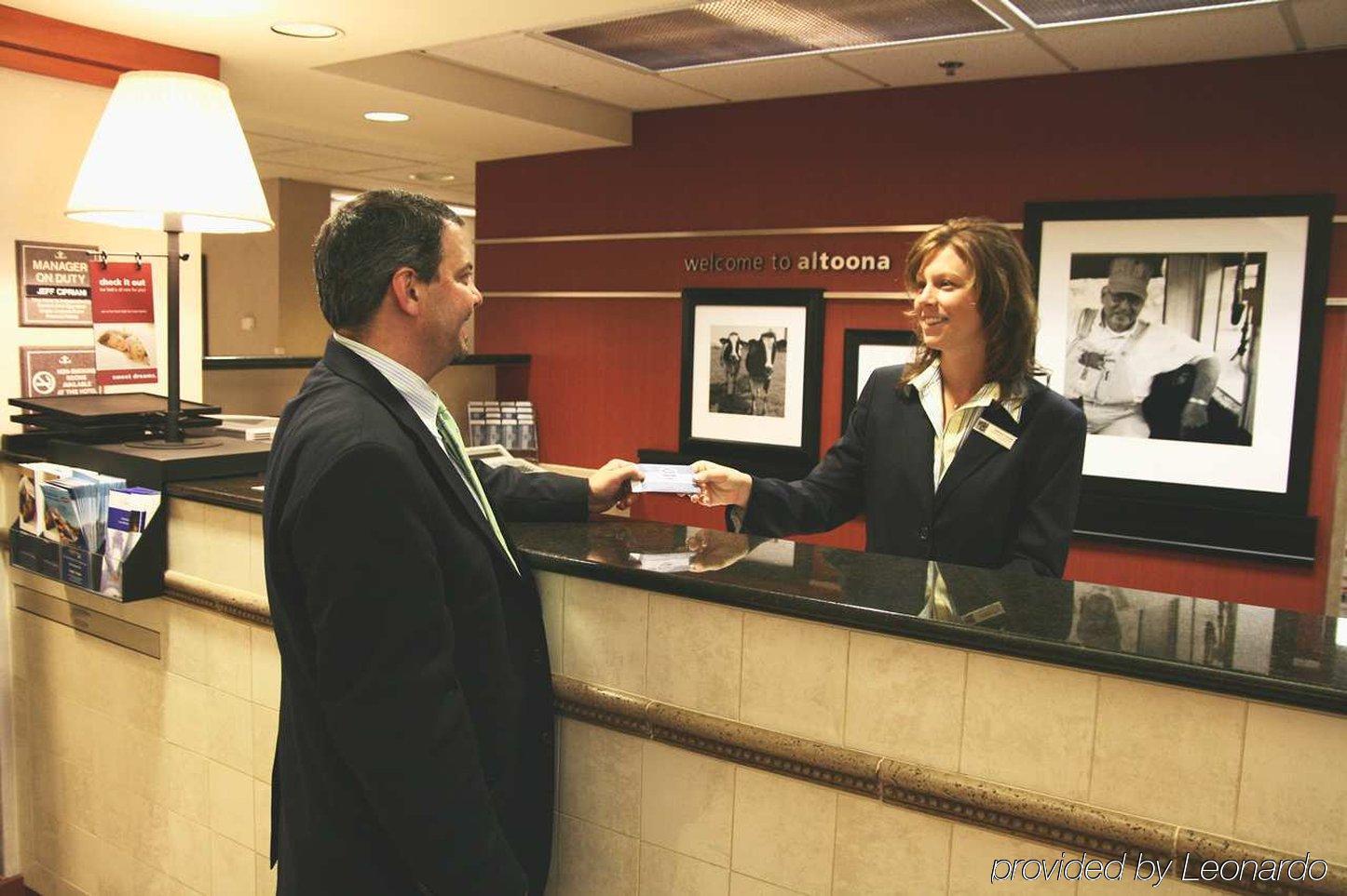 Hampton Inn Altoona Interior photo